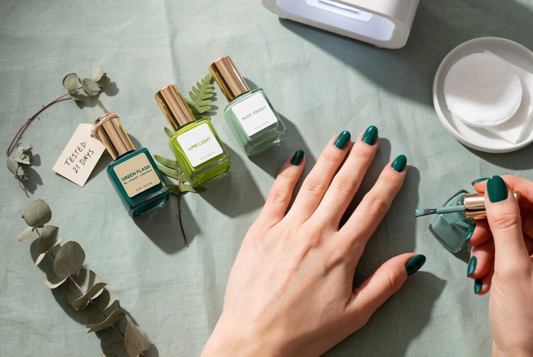 Green Flash Nail Polish Reviews Complete Guide: Traditional Gel, Wear Time